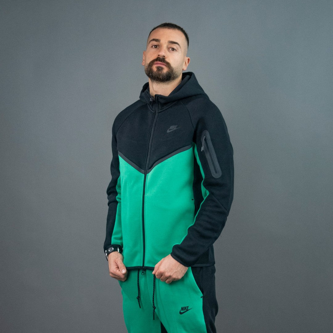 nike tech felpa