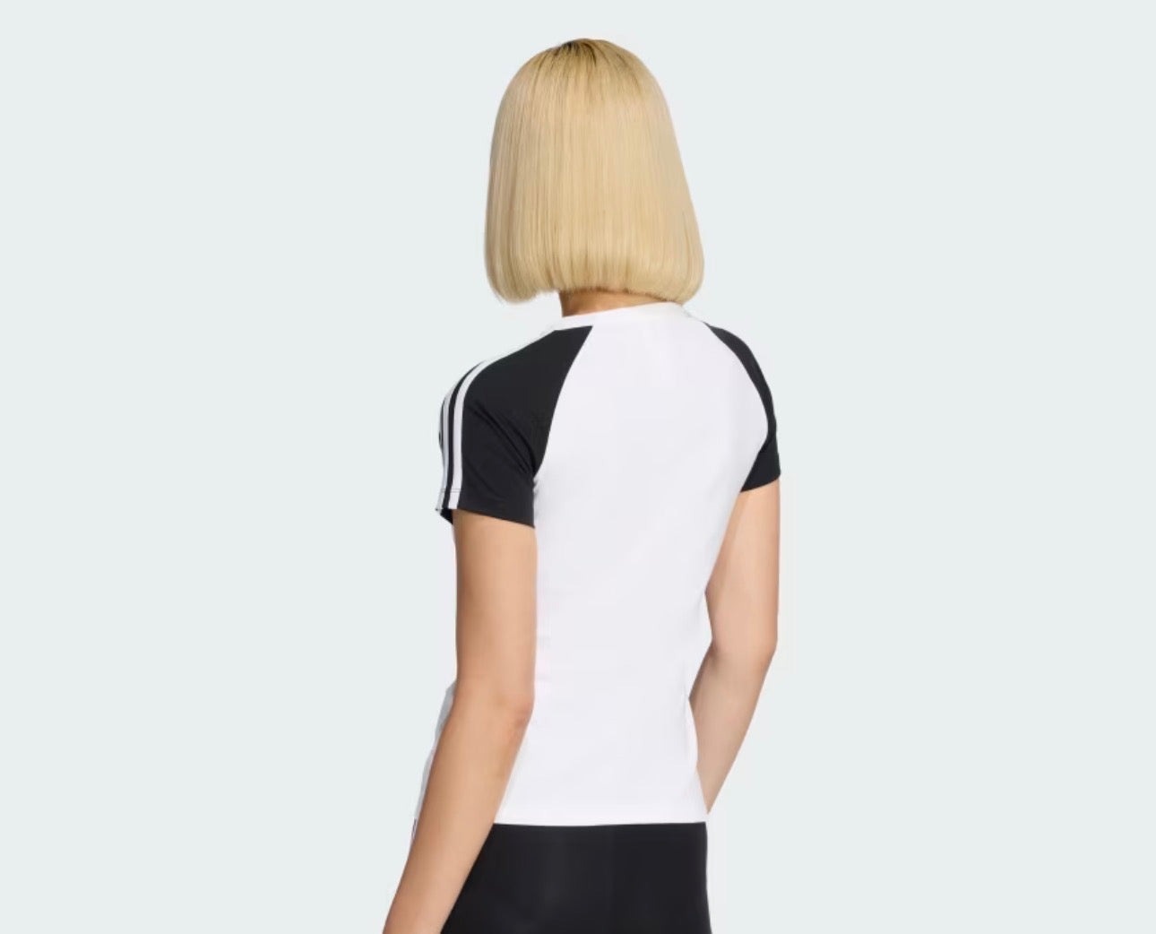 Adidas t-shirt logo