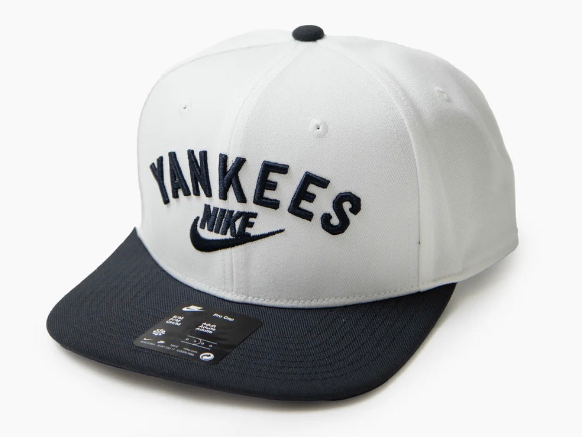Nike x yankees cap