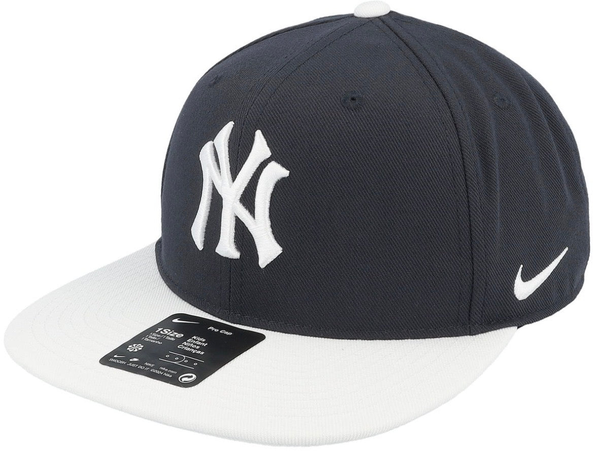 Nike x yankees cap
