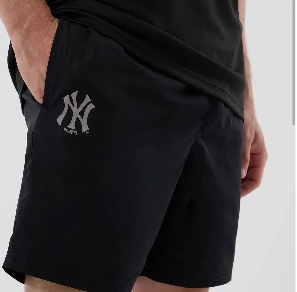 New era bermuda uomo