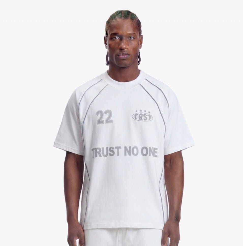 Trust no one t-shirt catarinfrangente
