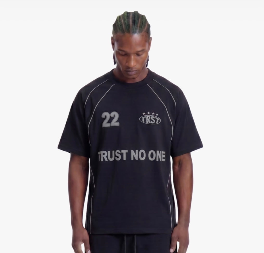 Trust no one t-shirt catarinfrangente